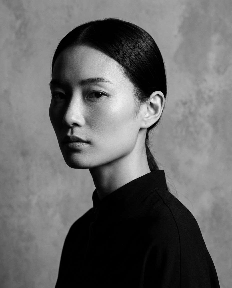 Editorial Black-and-White AI portrait — Gemini AI Korean Style Prompt