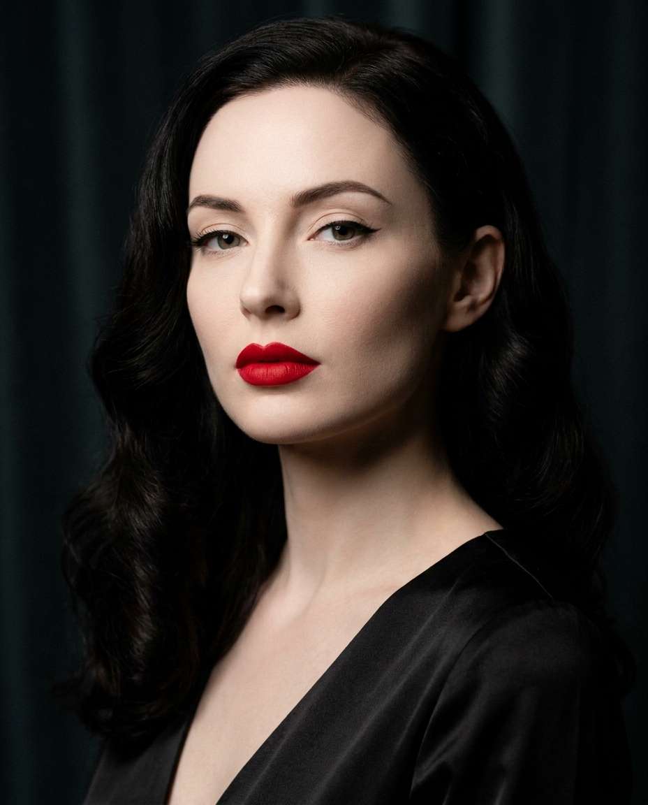 Old Hollywood Red AI portrait example — Gemini Lipstick Prompt